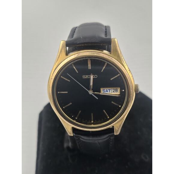 SEIKO 7N43-9946 Mens Rare Black Dial Quartz Watch New Battery Running Day Date - Picture 1 of 13